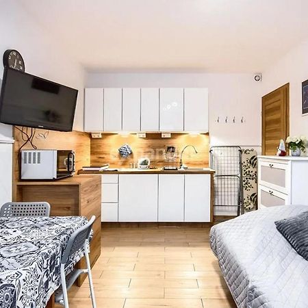 Luksusowy Gaj Apartament By Apartamenty Na Dni ヴロツワフ エクステリア 写真